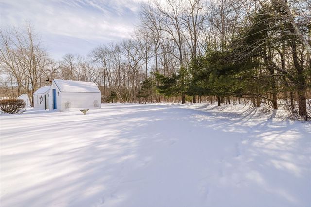 21 Nightingale Lane, Tiverton, RI 02878