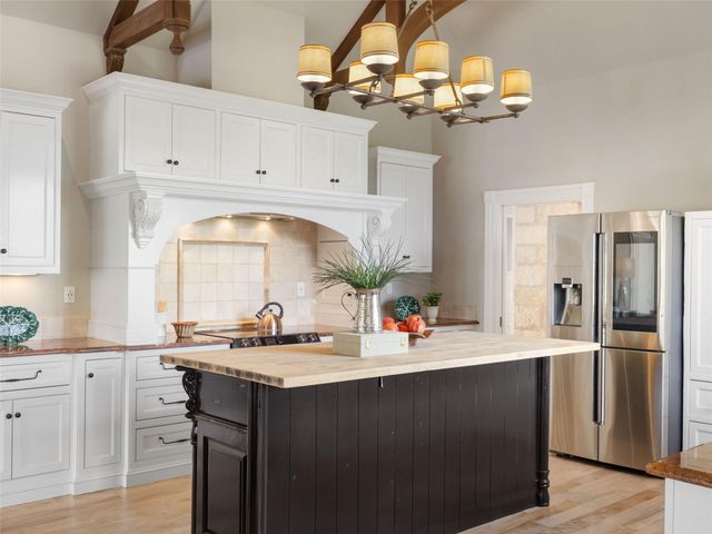 466 German LN, Fredericksburg, TX 78624