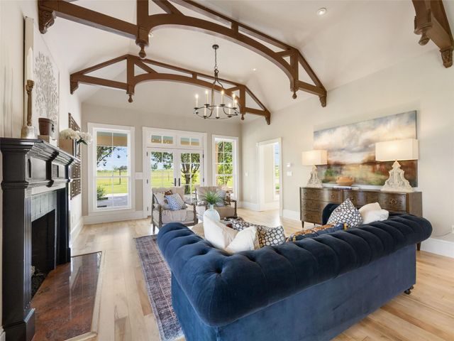 466 German LN, Fredericksburg, TX 78624