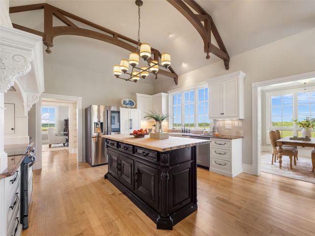 466 German LN, Fredericksburg, TX 78624
