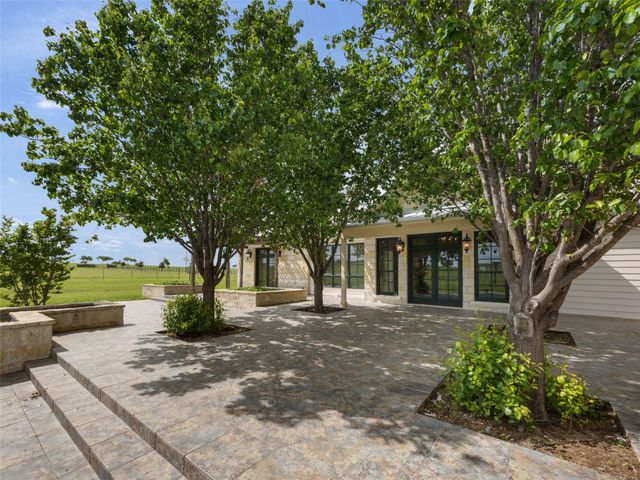 466 German LN, Fredericksburg, TX 78624