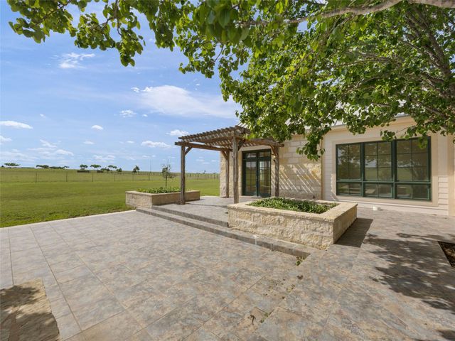 466 German LN, Fredericksburg, TX 78624