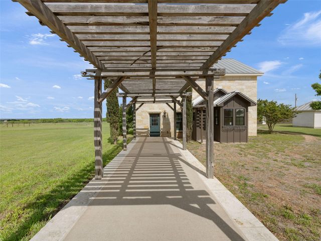 466 German LN, Fredericksburg, TX 78624