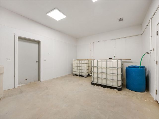 466 German LN, Fredericksburg, TX 78624