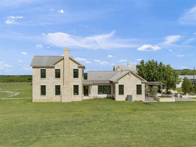 466 German LN, Fredericksburg, TX 78624