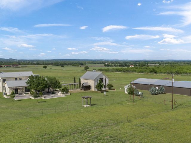 466 German LN, Fredericksburg, TX 78624