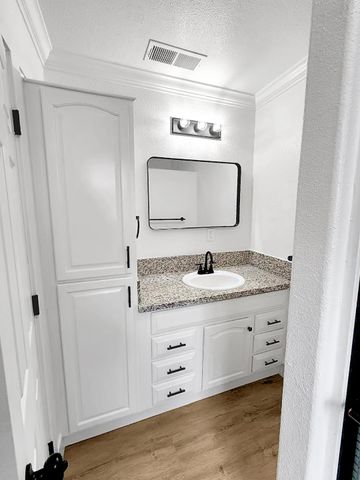 609 Monterey, Chowchilla, CA 93610