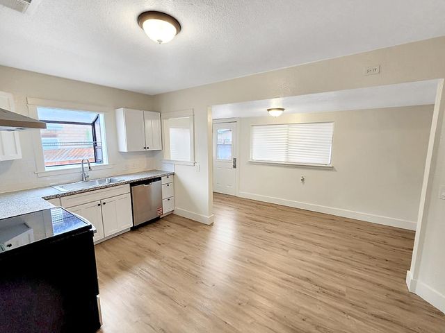 609 Monterey, Chowchilla, CA 93610