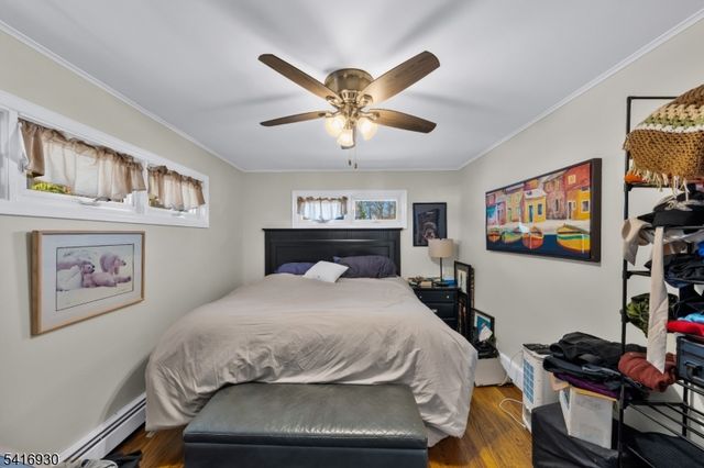 11 Wildwood Shores Dr, Hopatcong Boro, NJ 07843