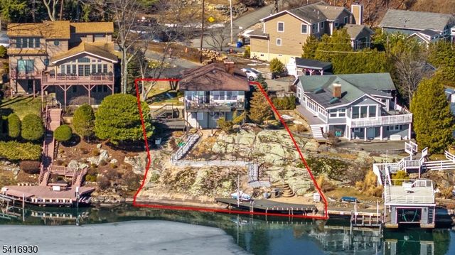 11 Wildwood Shores Dr, Hopatcong Boro, NJ 07843