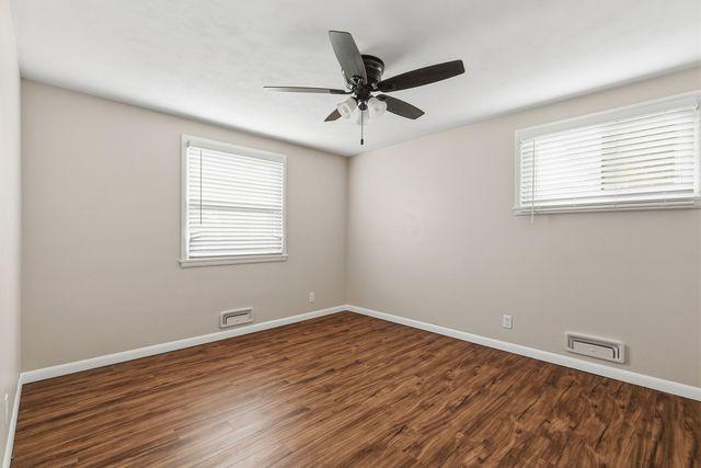 1422 LAKEWOOD Drive, Bettendorf, IA 52722