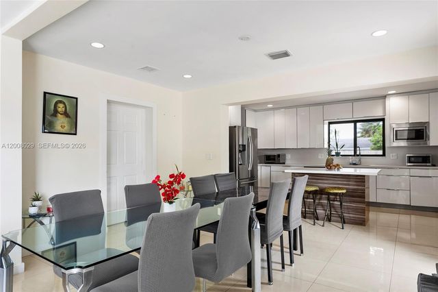 11335 NW 59th Ct, Hialeah, FL 33012