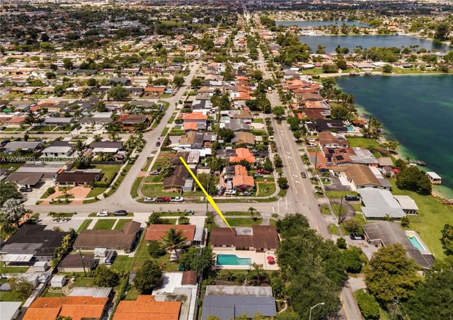 11335 NW 59th Ct, Hialeah, FL 33012