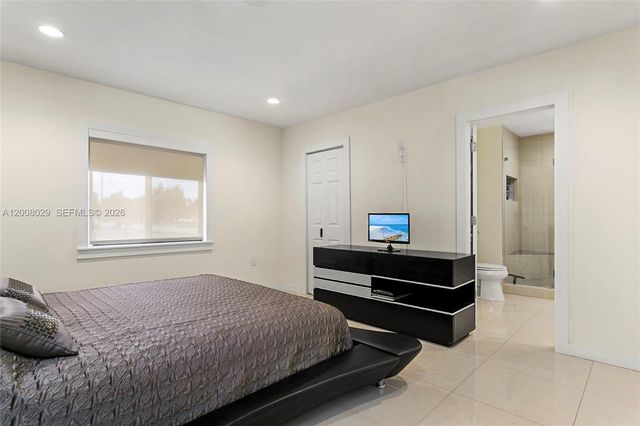 11335 NW 59th Ct, Hialeah, FL 33012