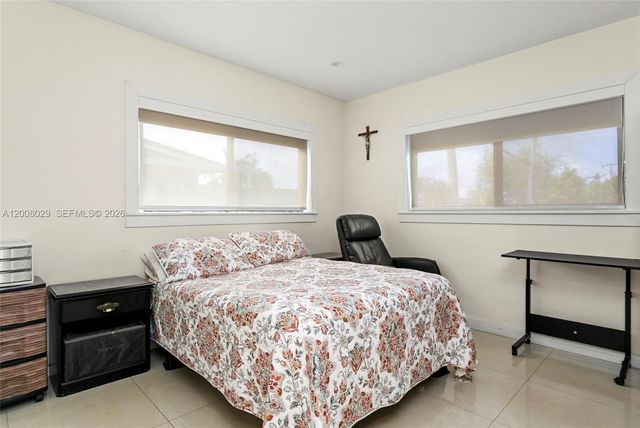 11335 NW 59th Ct, Hialeah, FL 33012