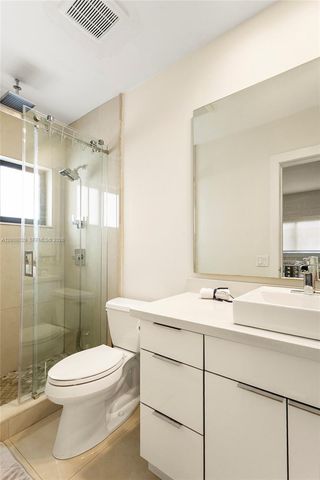 11335 NW 59th Ct, Hialeah, FL 33012