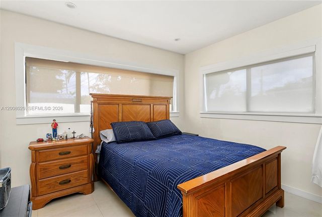 11335 NW 59th Ct, Hialeah, FL 33012