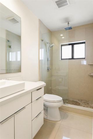 11335 NW 59th Ct, Hialeah, FL 33012