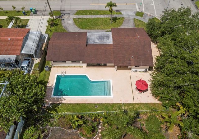 11335 NW 59th Ct, Hialeah, FL 33012