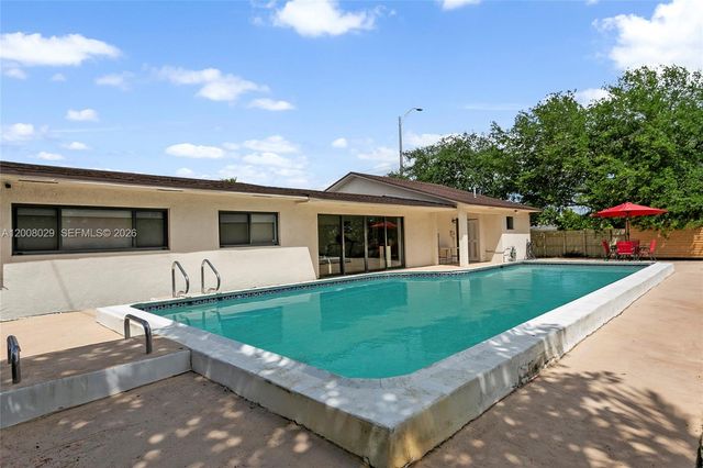 11335 NW 59th Ct, Hialeah, FL 33012