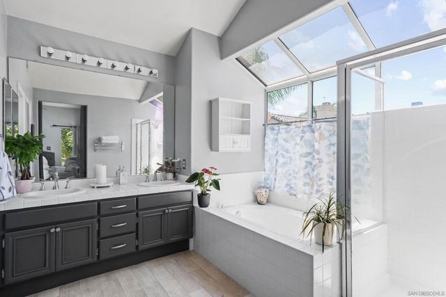 1593 Avenida Guillermo, Oceanside, CA 92056