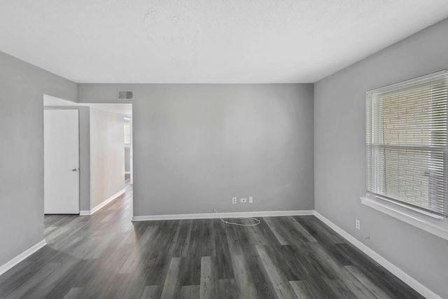 991 Tollview Avenue 5, Aurora, IL 60505