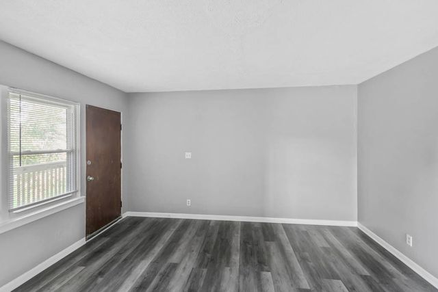 991 Tollview Avenue 5, Aurora, IL 60505