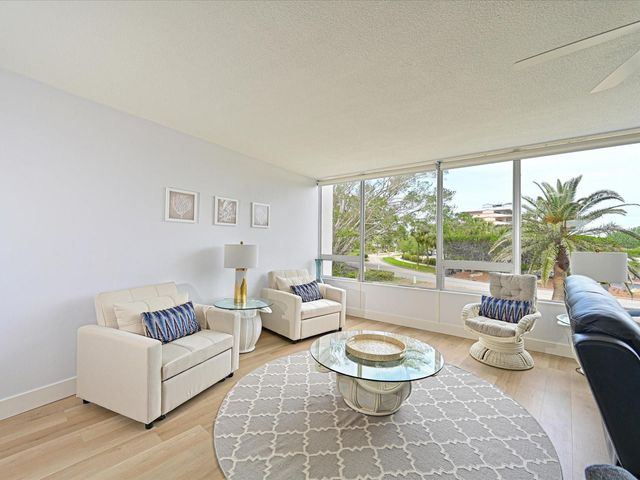 100 SANDS POINT ROAD 225, Longboat Key, FL 34228