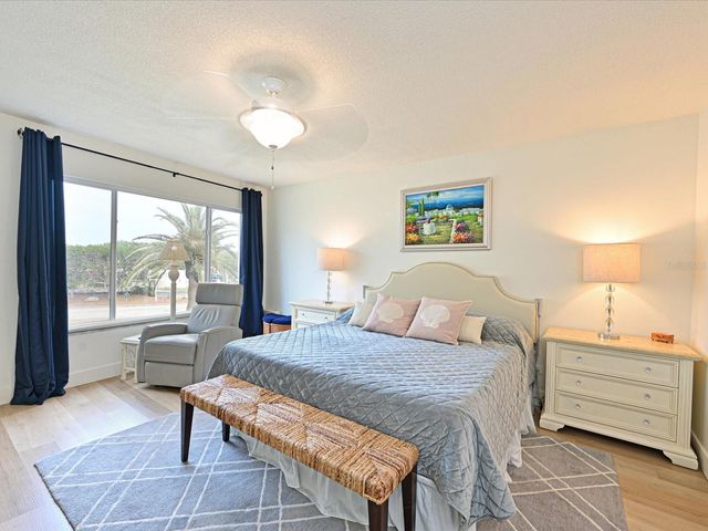 100 SANDS POINT ROAD 225, Longboat Key, FL 34228