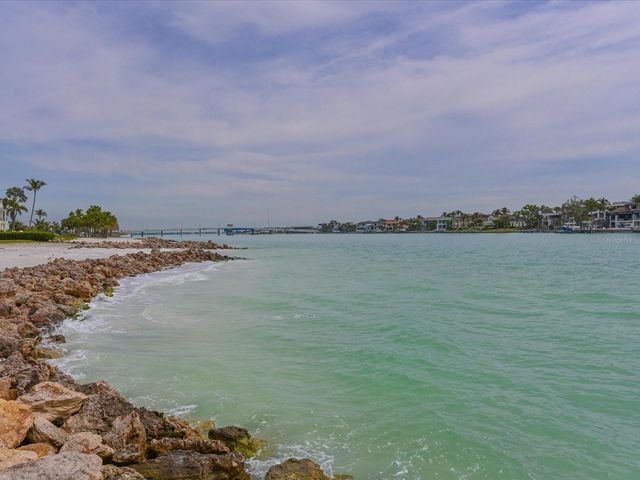 100 SANDS POINT ROAD 225, Longboat Key, FL 34228