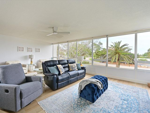 100 SANDS POINT ROAD 225, Longboat Key, FL 34228