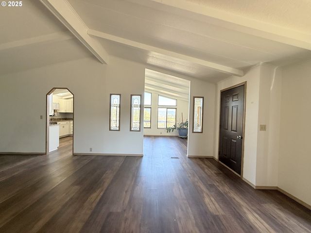 336 SCHUDEISKE Rd, Sutherlin, OR 97479