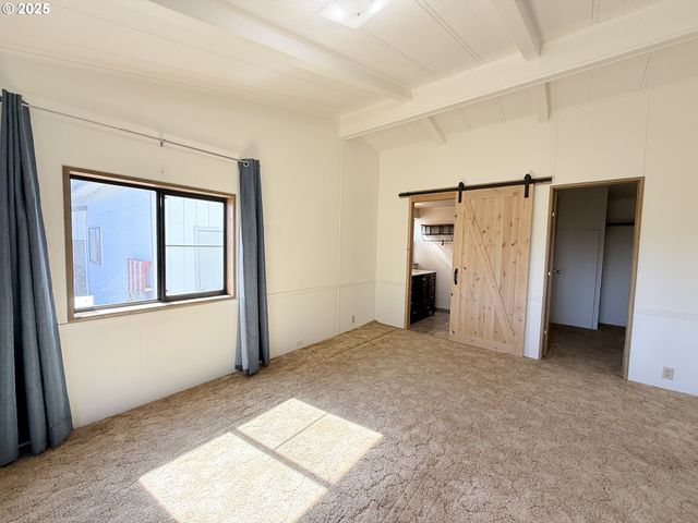 336 SCHUDEISKE Rd, Sutherlin, OR 97479