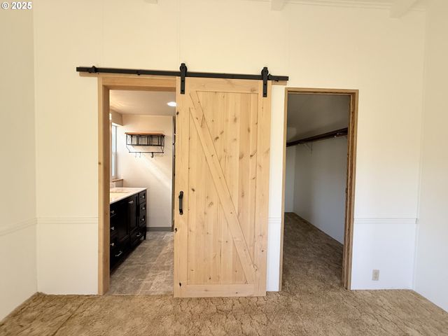 336 SCHUDEISKE Rd, Sutherlin, OR 97479