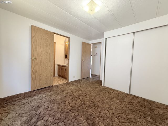 336 SCHUDEISKE Rd, Sutherlin, OR 97479