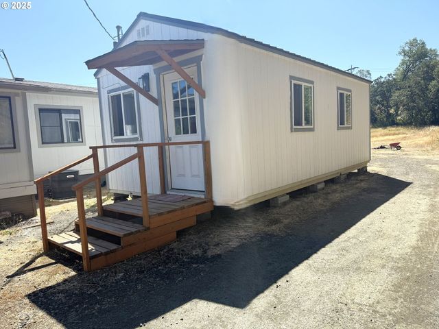 336 SCHUDEISKE Rd, Sutherlin, OR 97479