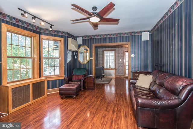 7425 MONTOUR ST, Philadelphia, PA 19111