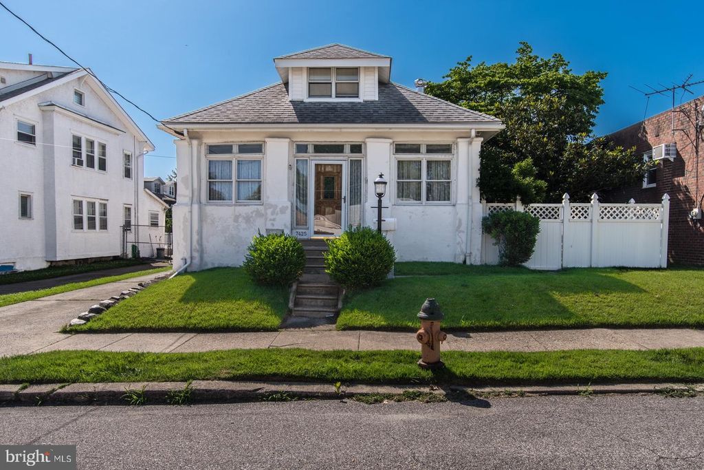7425 MONTOUR ST, Philadelphia, PA 19111