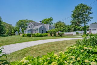 11 Seaside Avenue, Dennis, MA 02638