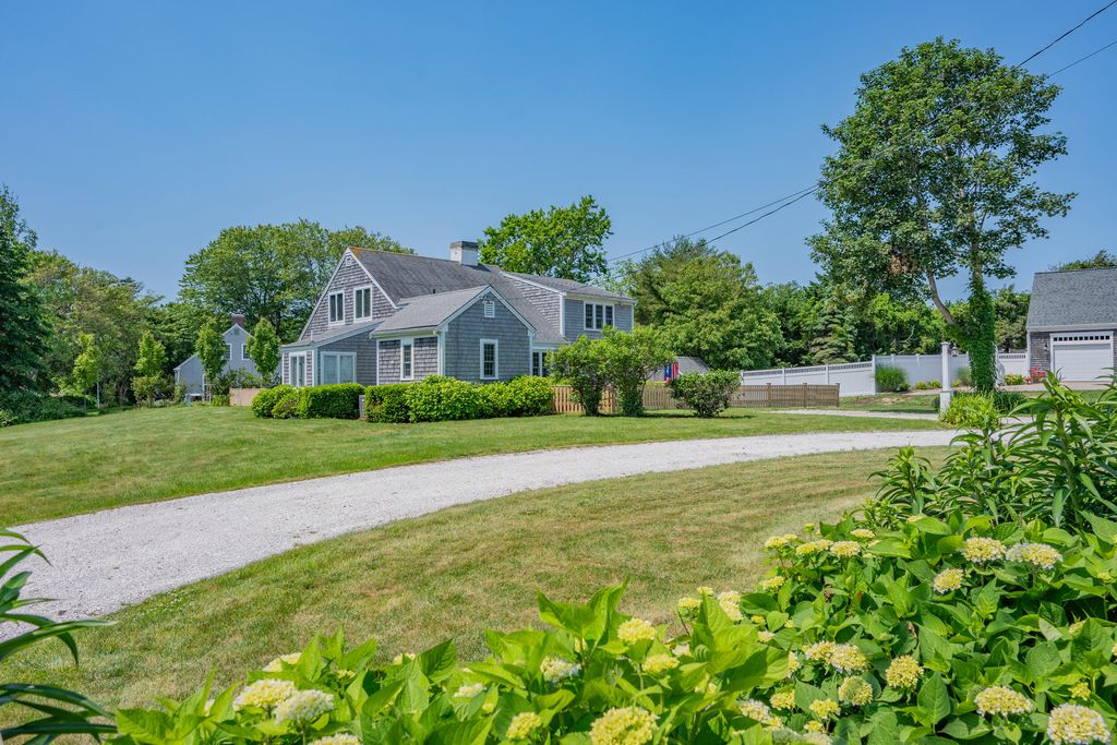 11 Seaside Avenue, Dennis, MA 02638