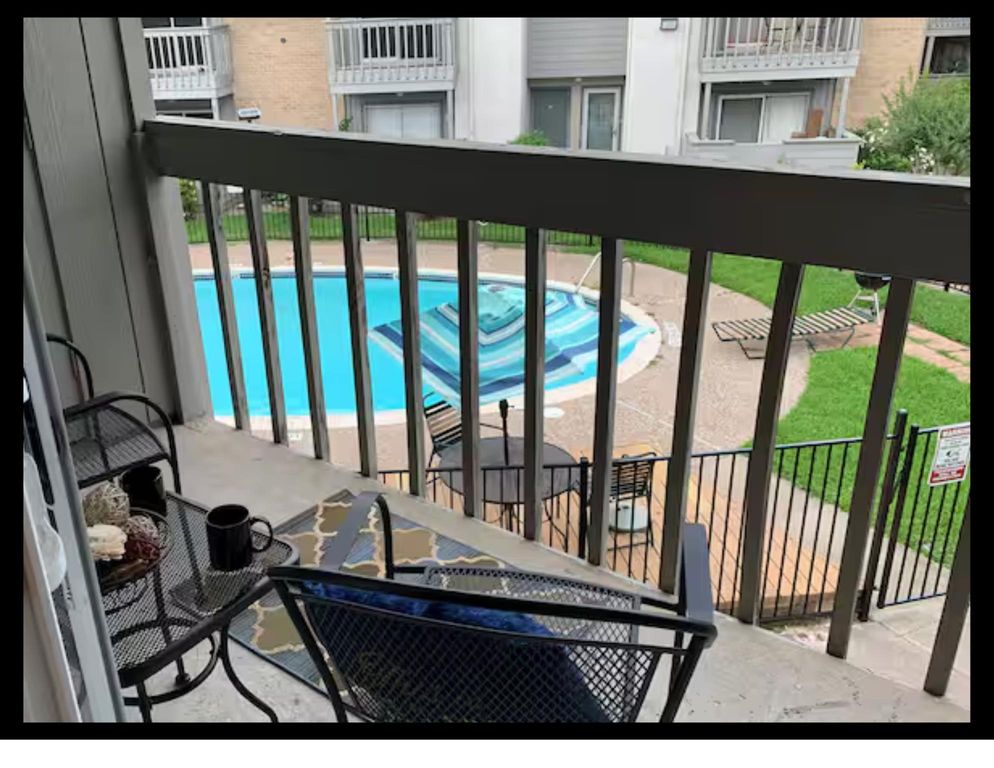 260 El Dorado Boulevard 2906, Houston, TX 77598
