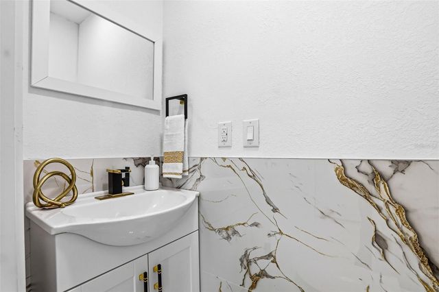 10918 TAILFEATHER COURT, Tampa, FL 33625