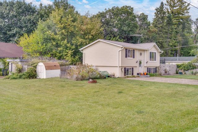 11510 270th AVENUE, Trevor, WI 53179