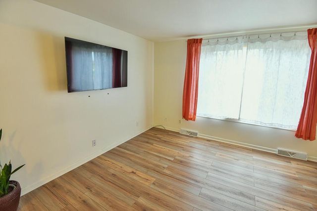 11510 270th AVENUE, Trevor, WI 53179