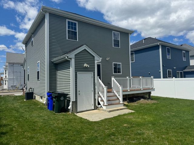 6 N Rocliffe St, Fall River, MA 02723