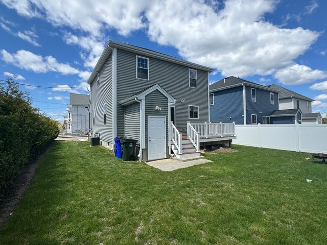 6 N Rocliffe St, Fall River, MA 02723