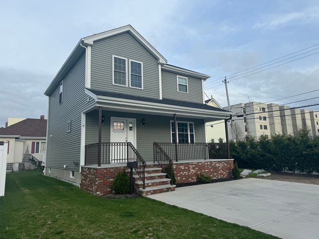 6 N Rocliffe St, Fall River, MA 02723