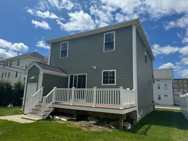 6 N Rocliffe St, Fall River, MA 02723
