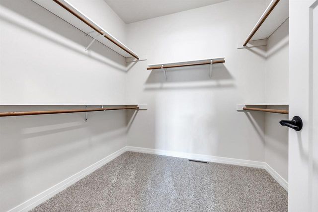 1270 AUTUMN FIELD LANE, De Pere, WI 54115