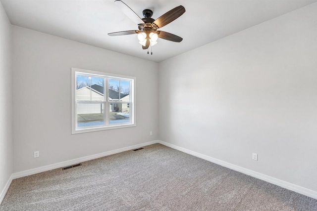 1270 AUTUMN FIELD LANE, De Pere, WI 54115